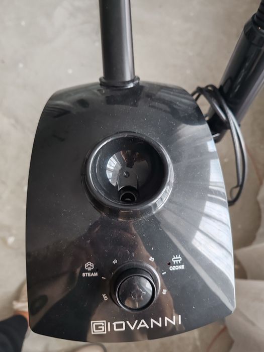 Vapozon cosmetic Giovanni + Lampa cosmetica cu lupa D-21 Negru