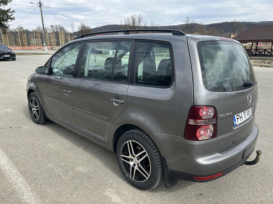 Volkswagen Touran 2008.  7 locuri 1.9tdi