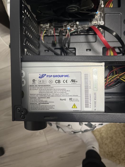 Vand sursa pentru calculator