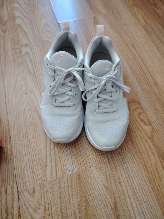 Дамски маратонки Nike 38.5