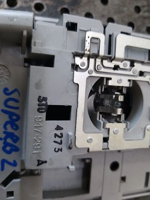 Plafoniera spate skoda superb 2 3t facelift 3t0947291