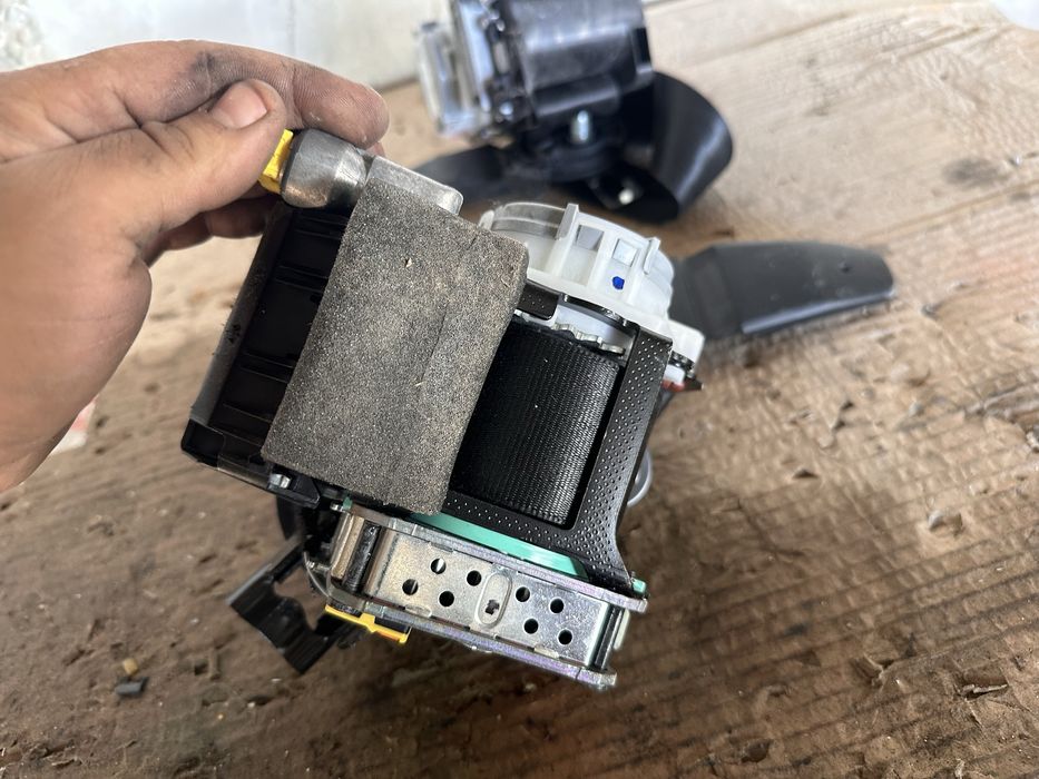 Предни колани ауди а6 а7 / audi a6 a7 4g