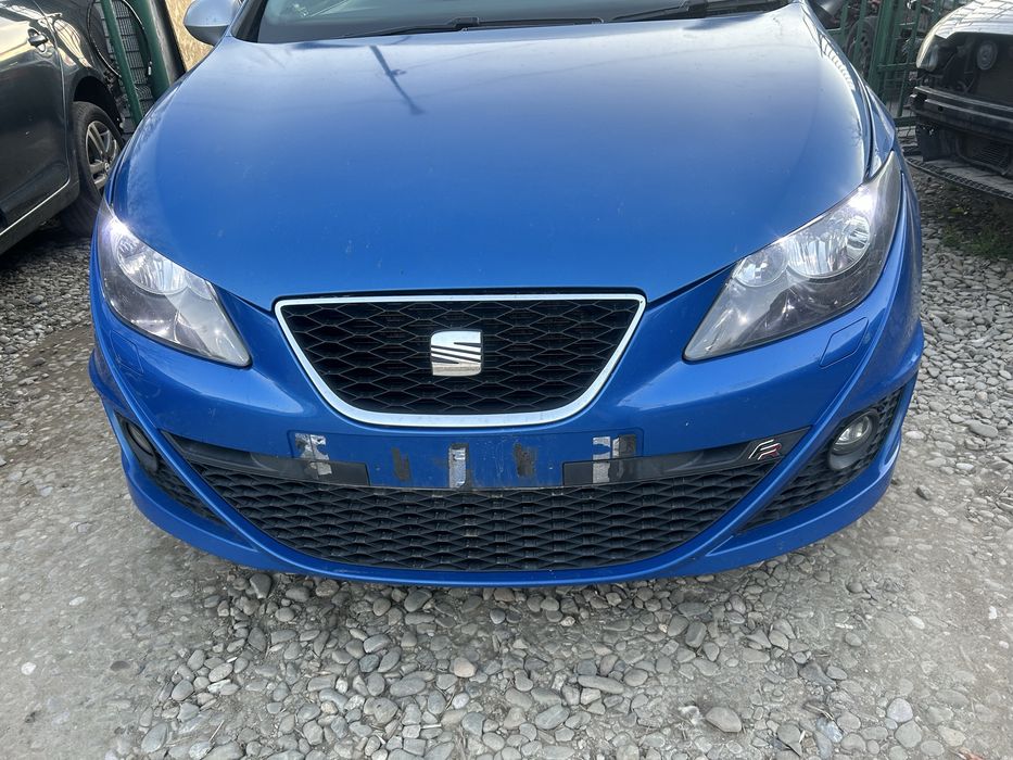 Bară fată  completa cu spălătoare faruri Seat ibiza 6J 2012