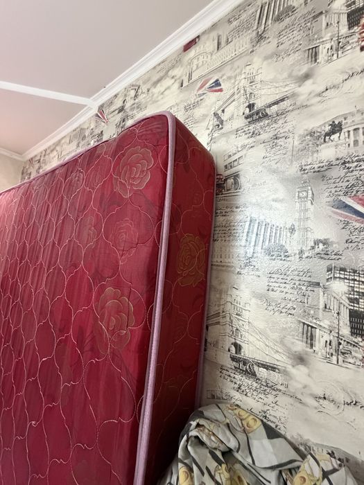 Матрас в отличном состоянии