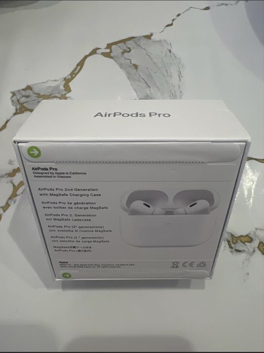 Продам наушники AirPods Pro