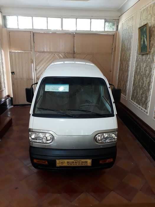 Автомобиль Дамас