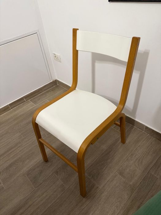 Set Masa de bucatarie din bambus cu patru scaune