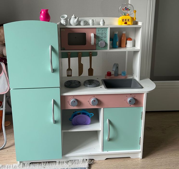 Деревянная детская кухня