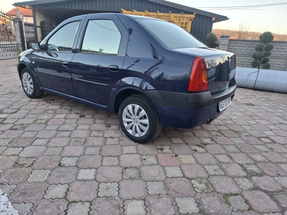 Vând Logan 1,4 cu 110 mii km