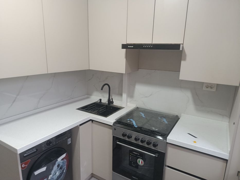 Hamma sharoitlari bor metro avtobus hammasi yaqin