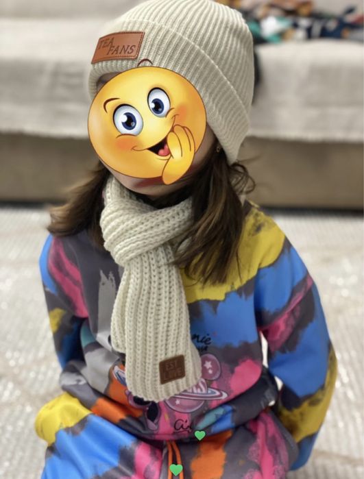 Шапка с шарфом