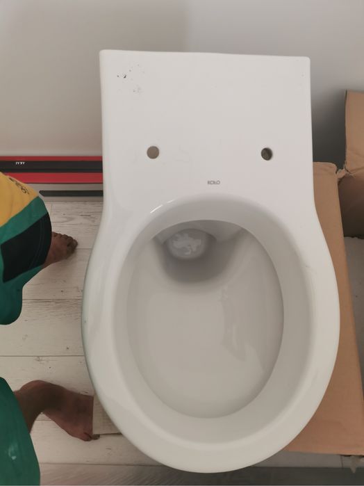 Vand lavoar ,bideu si vc kolo