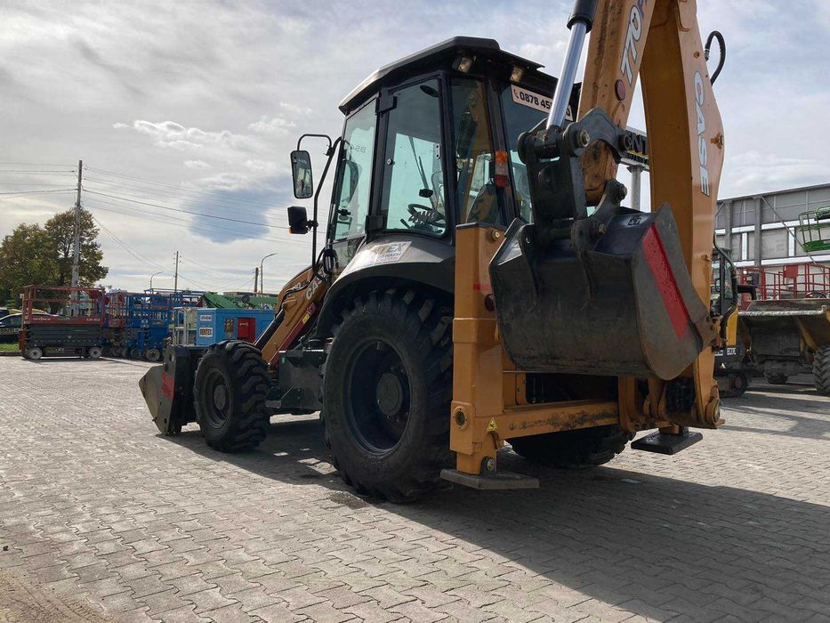 Комбиниран багер 7600 кг Case ПОД НАЕМ от Рентекс