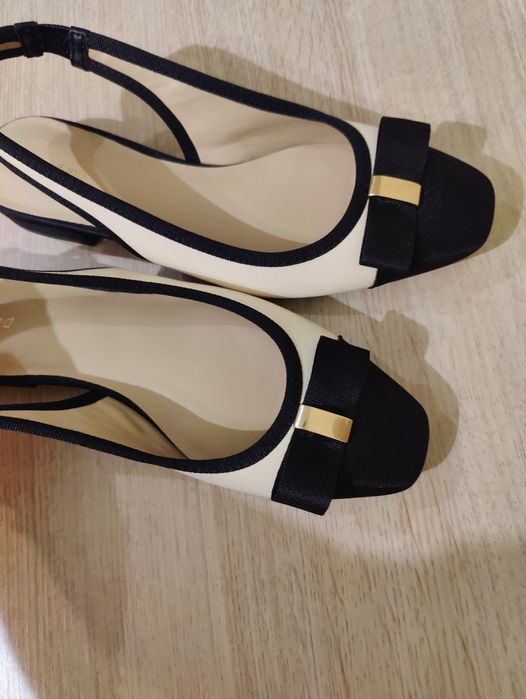 Елегантни дамски обувки черно и нюд 36 номер