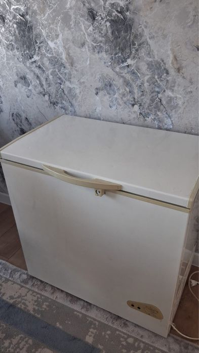 Продам морозильную камеру