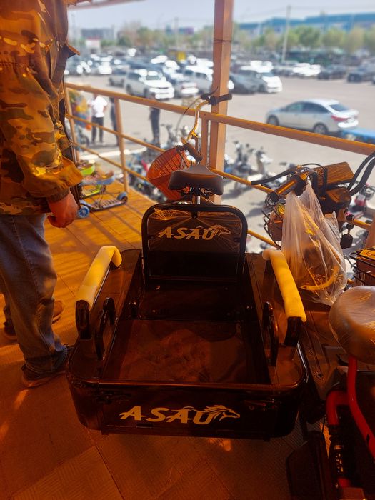 Трехколесный велосипед