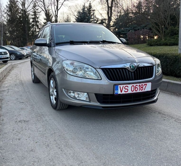 Skoda Fabia 2012 • 1.2 Benzina • 155.000 km • AC • Navigatie