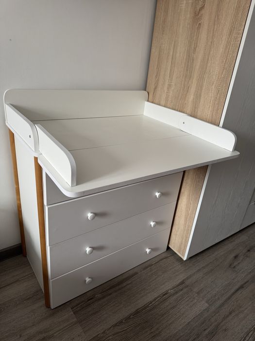 Пеленальный стол