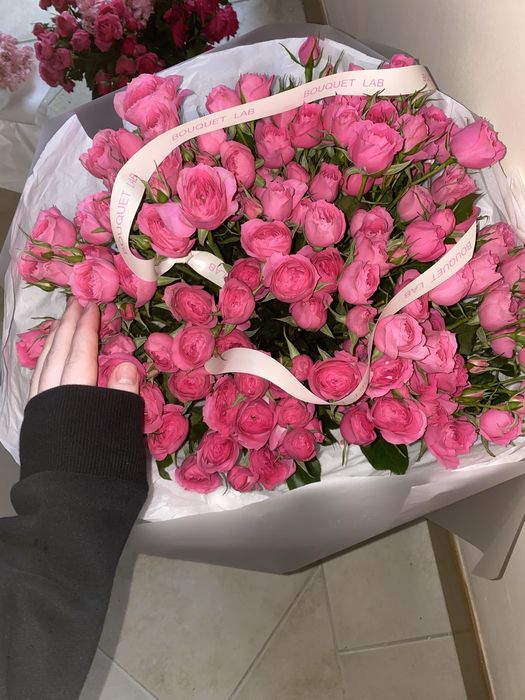 Цветы кустовые розы 17тысяч могу уступить