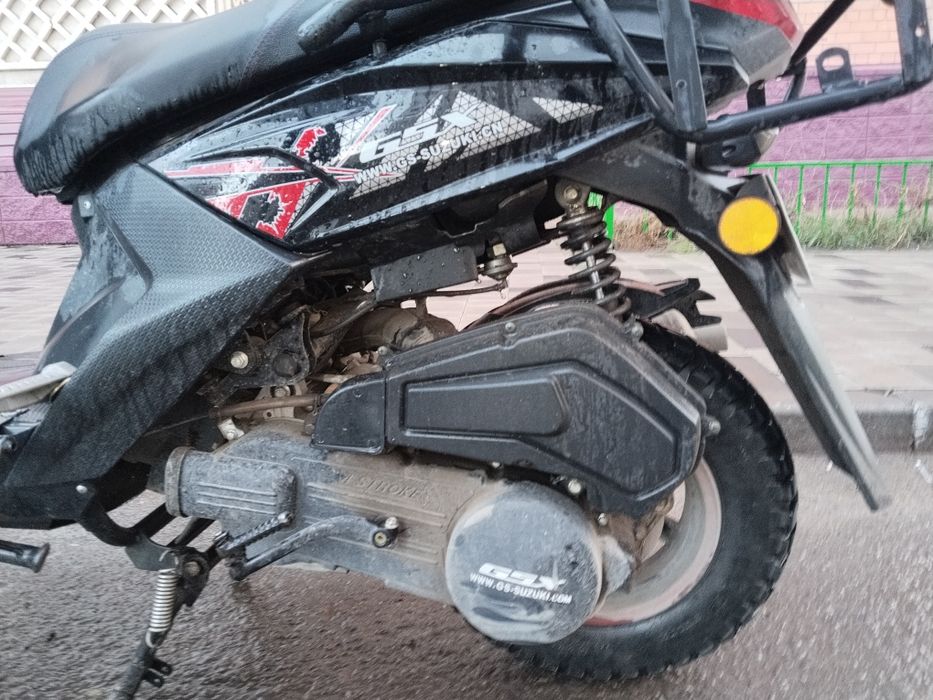 Мопед почти новый