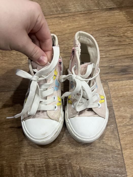 Кеды и кроссовки на девочку