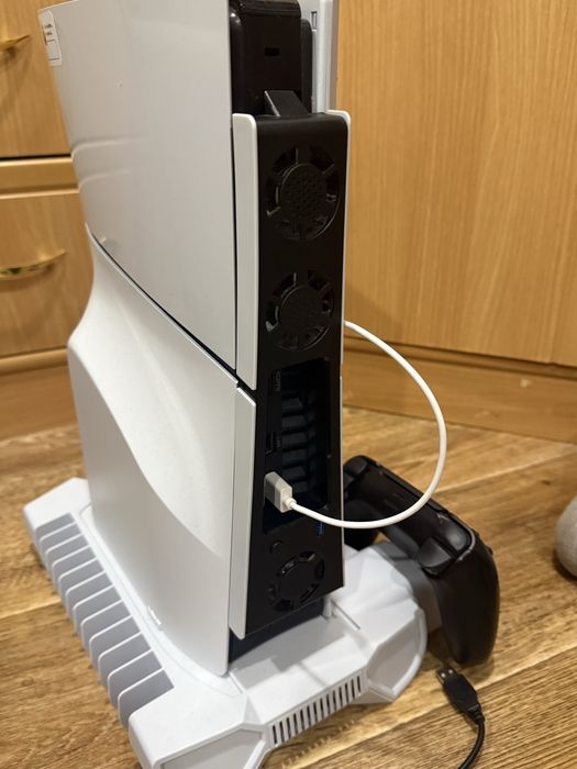 Продам playstation 5 slim