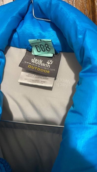 geaca iarna puf down jack wolfskin L model nou