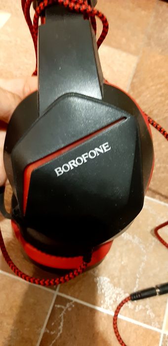 Наушники  почти новые есть торг