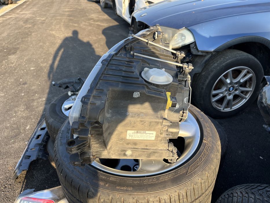 Десен фар Mercedes Actros