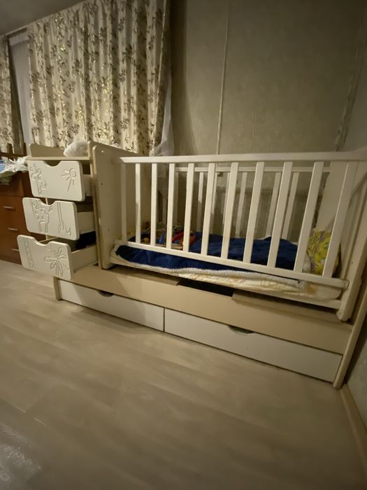 Детская кроватка