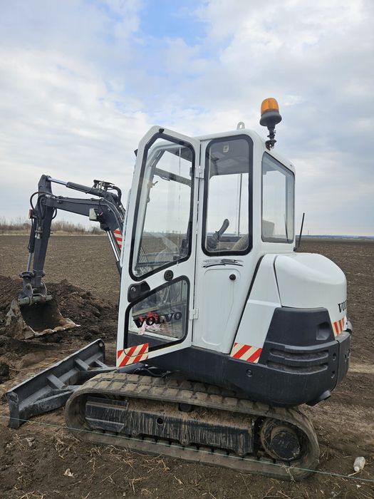 Inchiriez mini excavator 3T,Buldoexcavator,VolaBobcat,