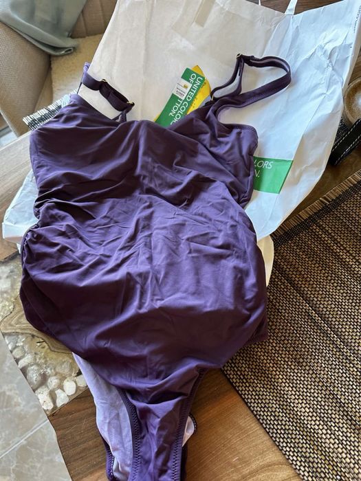 Бански от две части и цели бански на Beneton