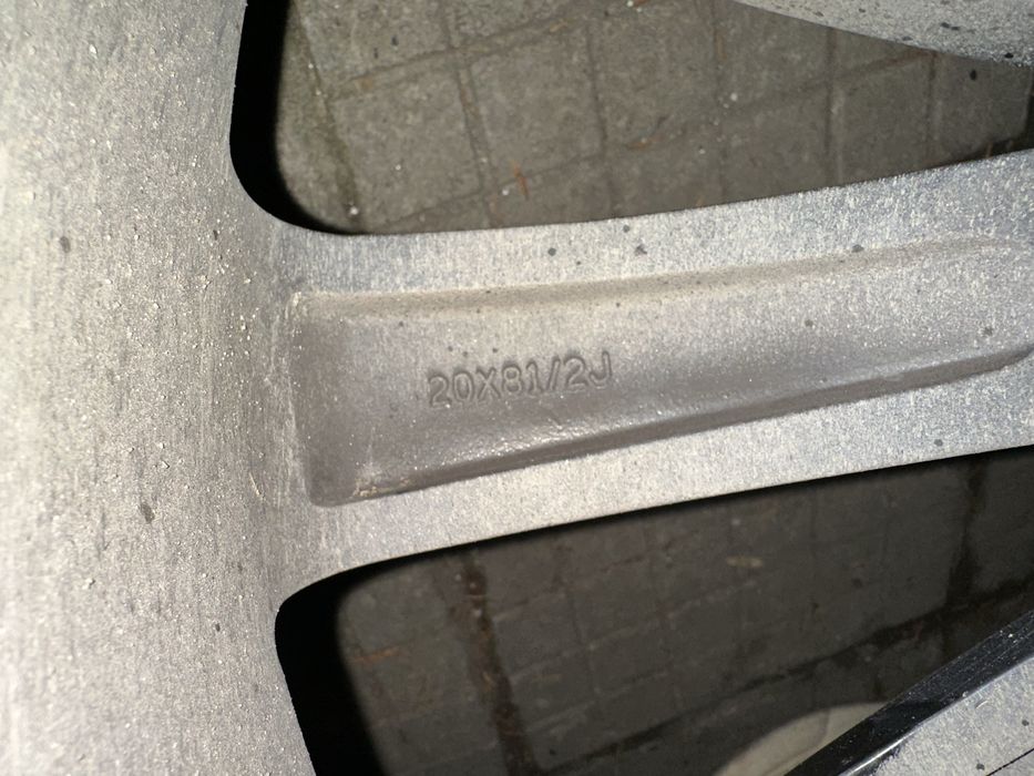 Продавам джанти с гуми