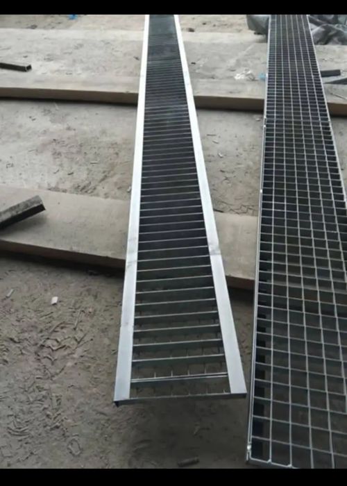 Gratare zincate la diferite dimensiuni debitam la dimensiunea dorită d
