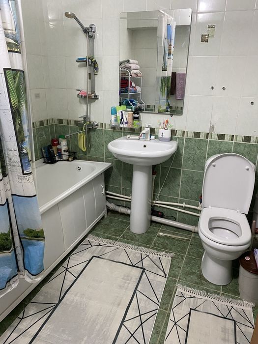 Продам 4 комн квартиру