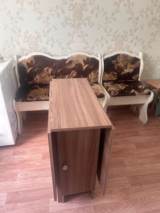 Стол книжка и диванчик