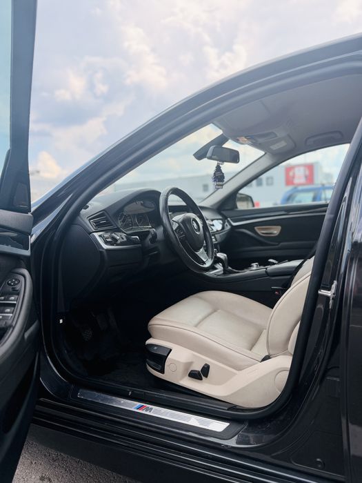 BMW Seria 5 F10 520d | 184 CP | Full Dotări | 2010