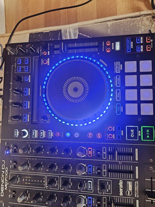 Denon DJ MC7000 – controller DJ profesional 4 canale, Serato