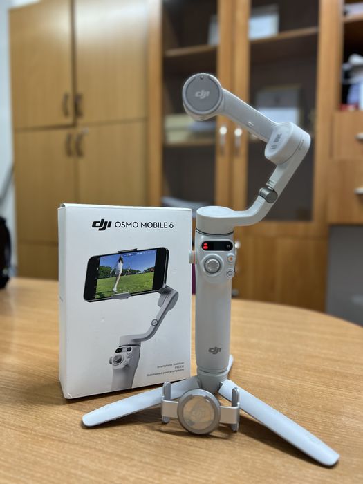 Продам стабилизатор DJI OSMO MOBILE 6