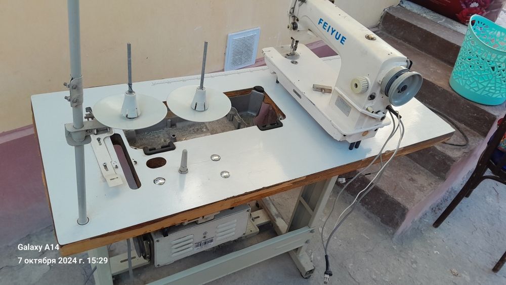 Tikuv mashinasi sotiladi