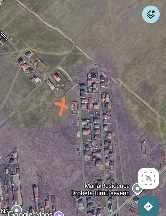 Vând teren aeroport