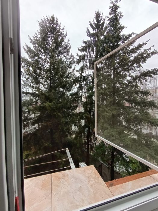 Apartament 2 camere decomandat,et 3 , zona 8 Mai