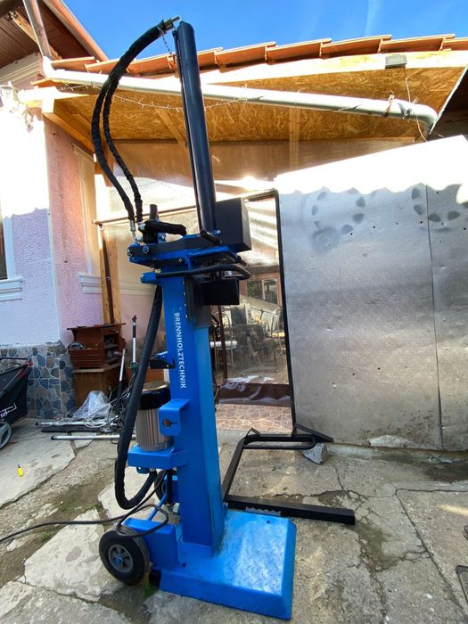 Despicator lemne  trifazic 15T vertical