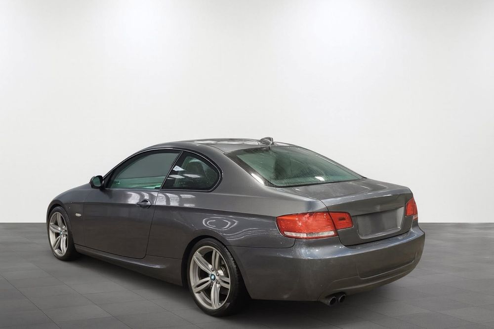 Dezmembrez BMW 330d E92 231cp,M Pack,Hi-Fi,Recaro piele,navigatie Cic