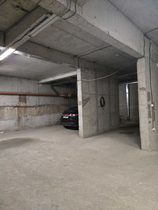 Дава се под наем Гараж / Паркомясто в Самоков - 20 кв.м за 76.5 € - Снимка #1