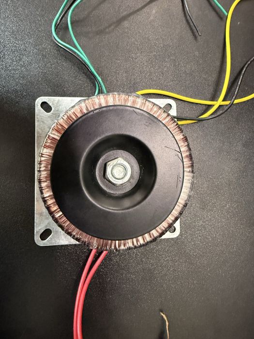 Тороидальный трансформатор 12-0-12 волт