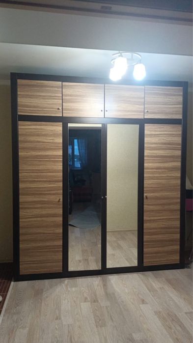 Продам шкаф пр-во Россия, отличного качества