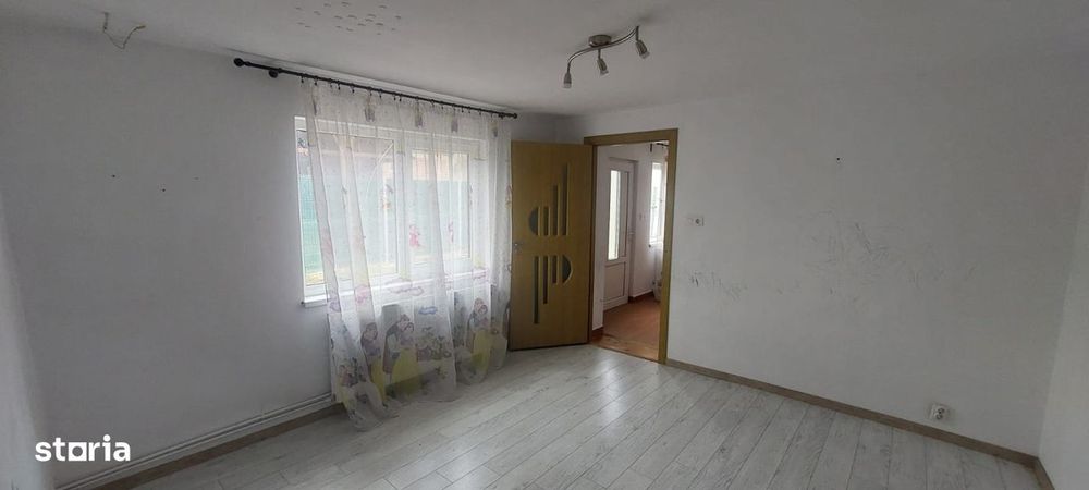 Casa de vanzare 100 mp, Moeciu de Jos, Jud. Brasov, langa Bran.