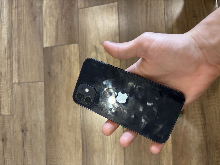 Iphone 12 60% батерия