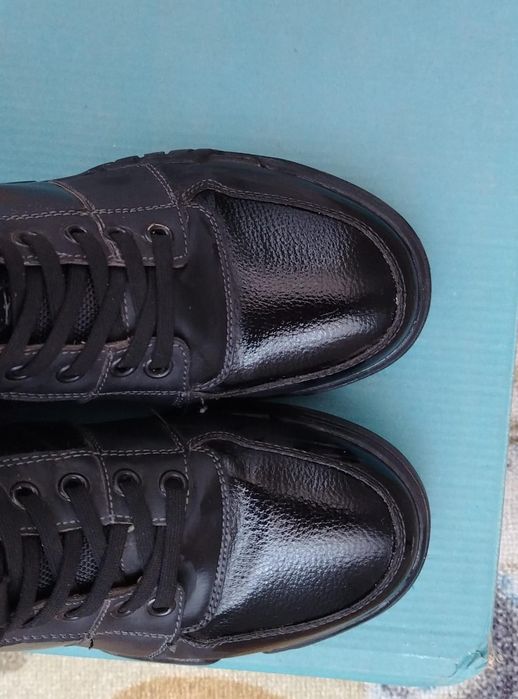 Продам ботинки весна/осень на подростка